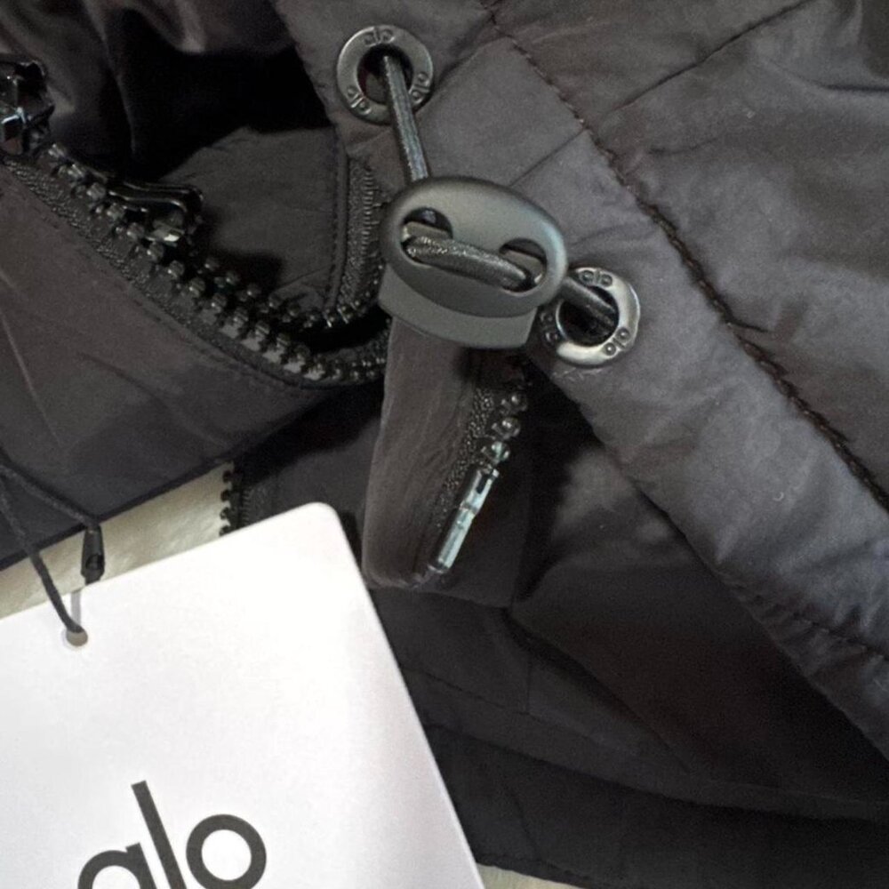 Alo Yoga Black Women's Glacier Puffer - Picture 7 of 8